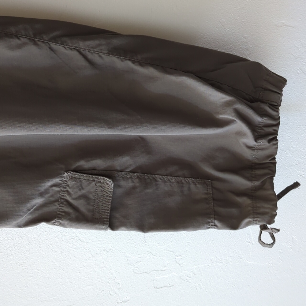 THE NORTH FACE I Lightweight Nylon Active Hiking Outdoor Capri Cargo Pants, 10 - Picture 4 of 13